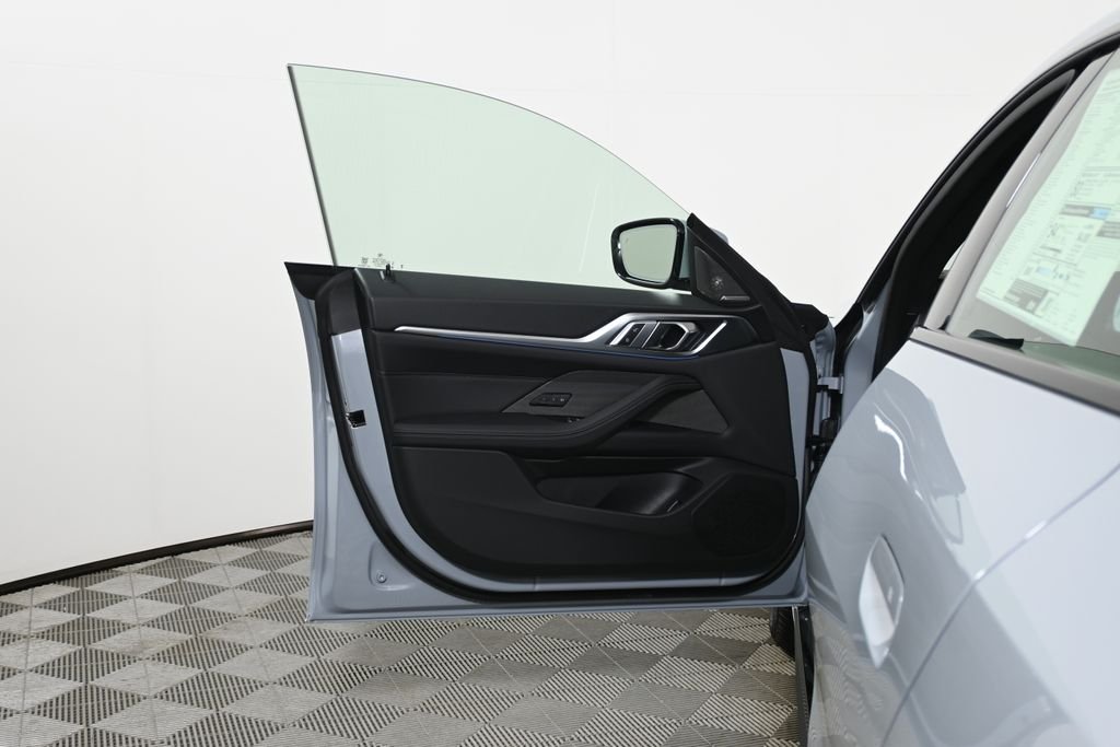 Used 2026 Gray BMW xDrive40 image 27