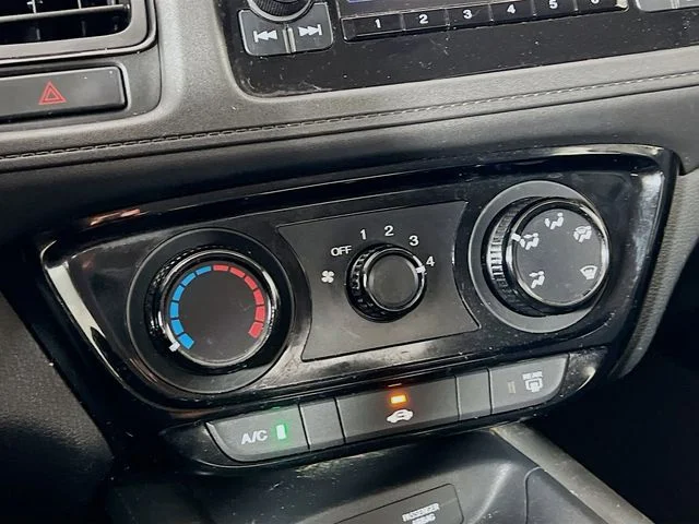 2017 Honda HR-V LX - Photo 17