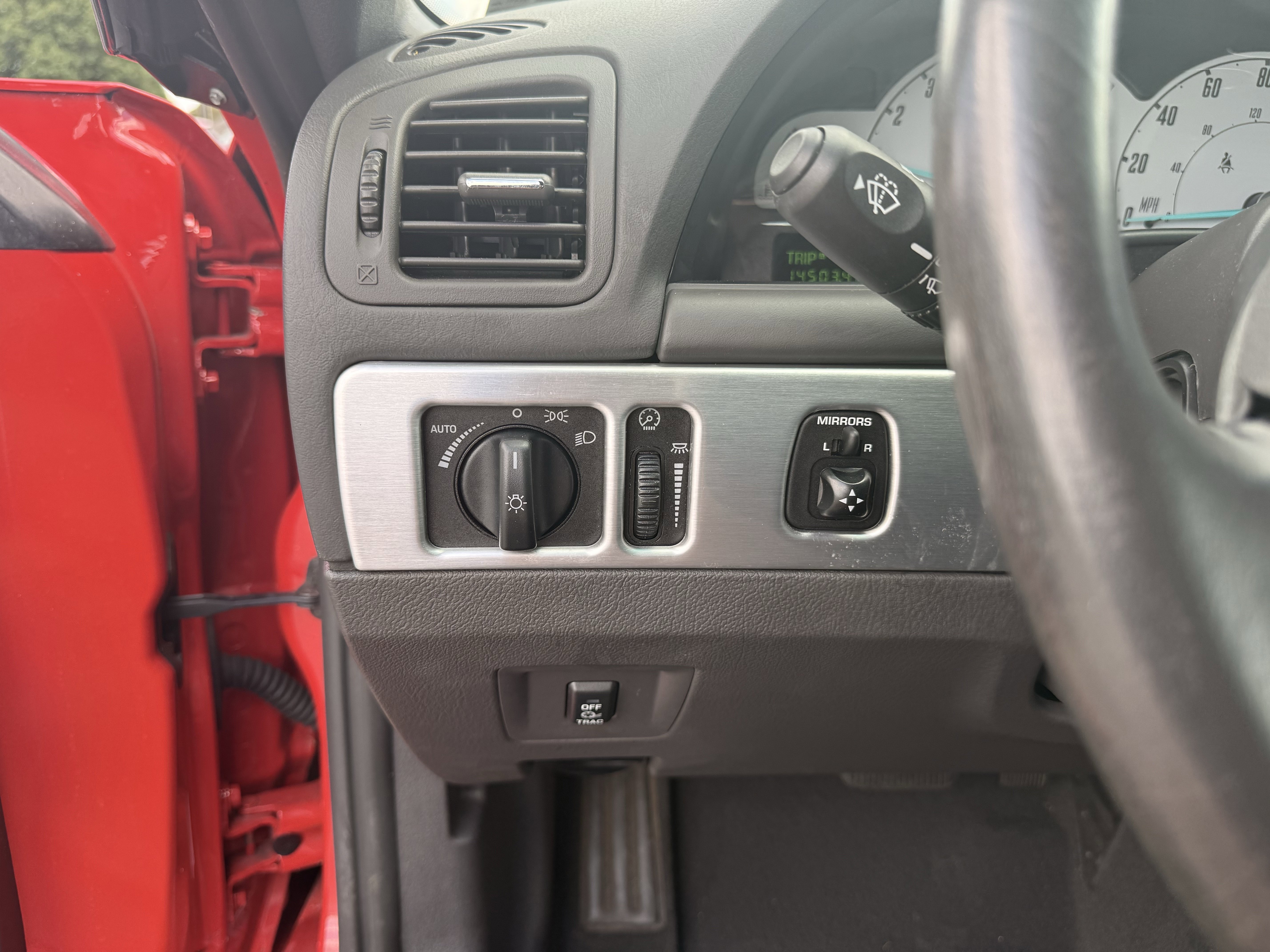 Used 2002 Red Ford Base image 16