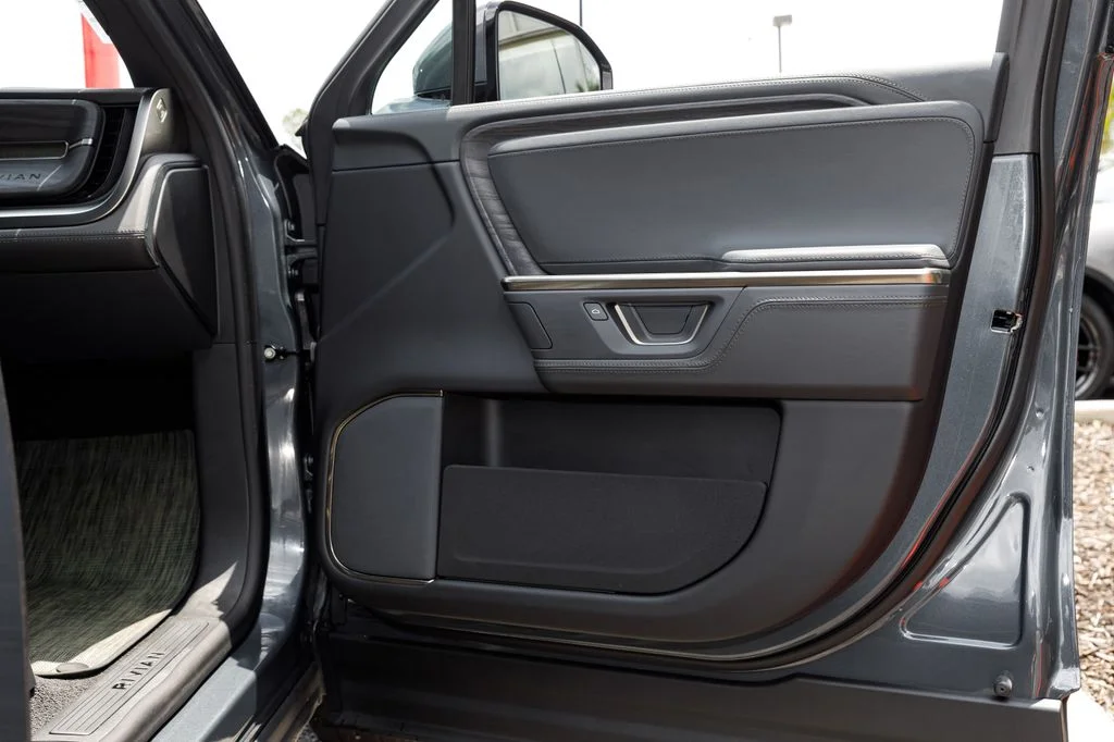 Used 2025  Rivian Adventure Dual Motor Large Pack image 23