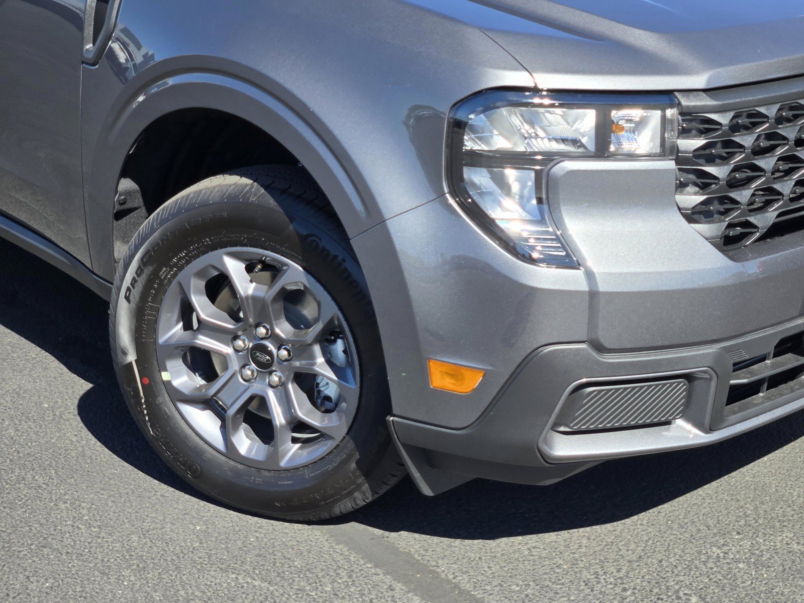 New 2026 Carbonized Gray Metallic Ford XLT image 6