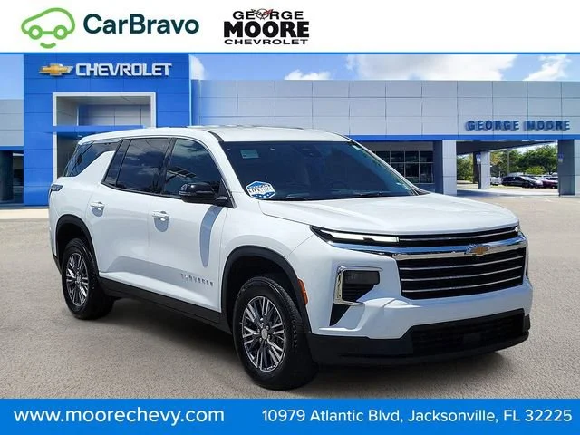 2026 Chevrolet Traverse FWD LT's photo