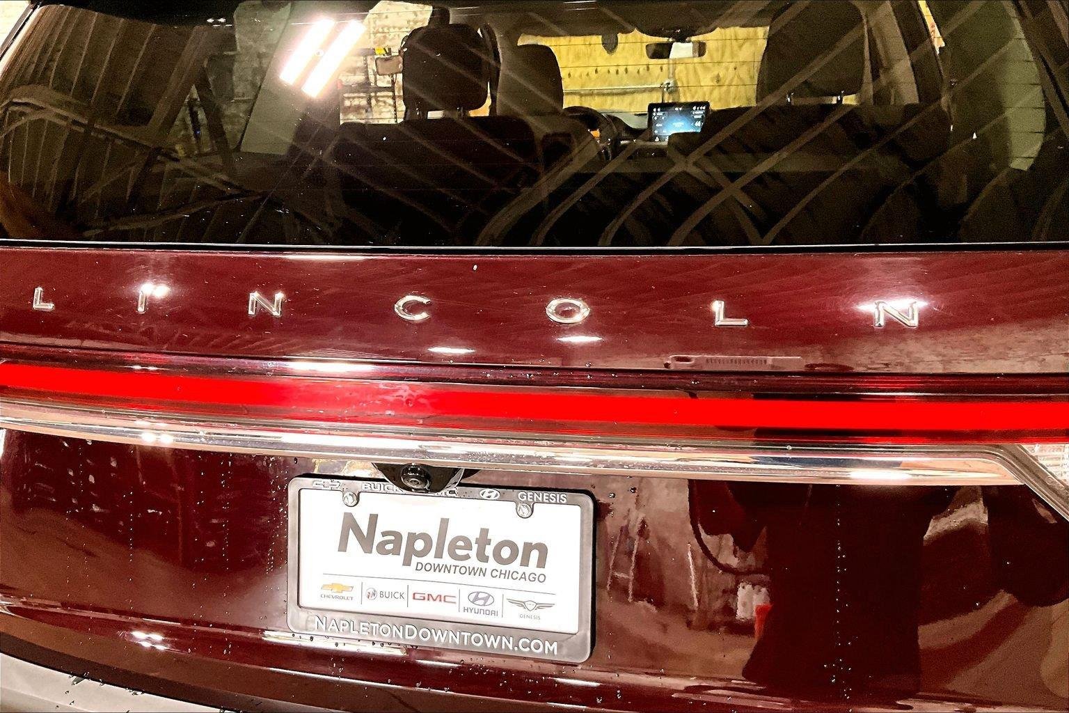 Used 2024 Diamond Red Metallic Tinted Clearcoat Lincoln Reserve image 9