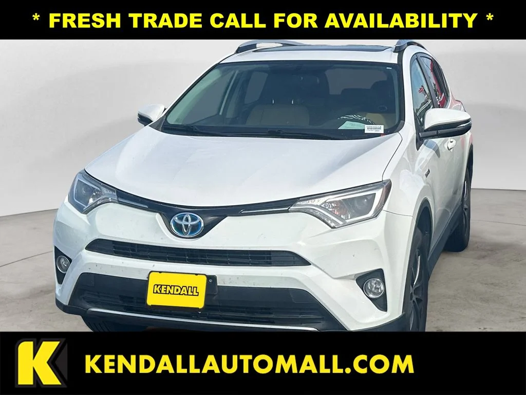Used 2016 White Toyota XLE image 1