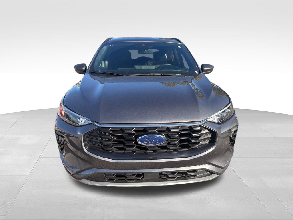 Used 2023 Gray Ford ST-Line image 8