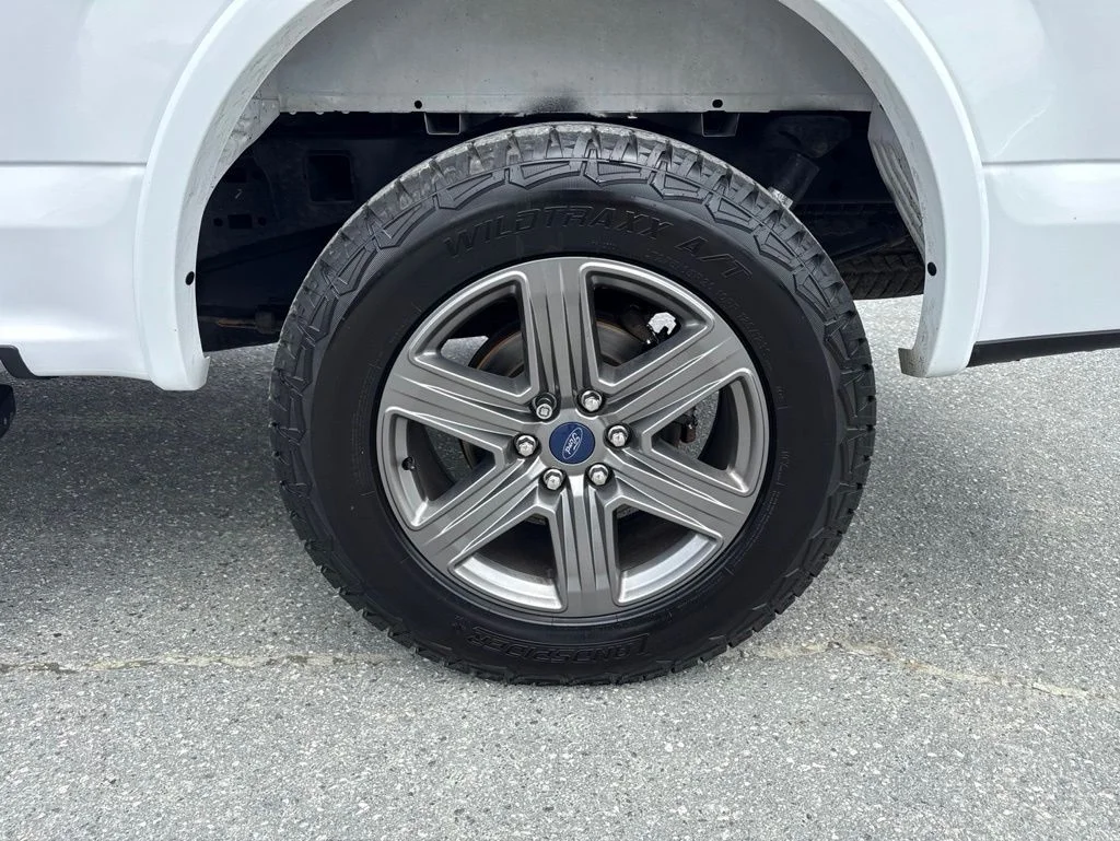 Used 2020 White Ford XLT image 31