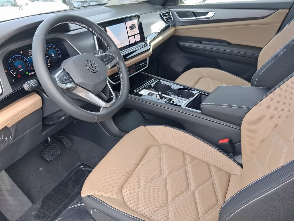 New 2026 White Volkswagen SE w/Technology image 7
