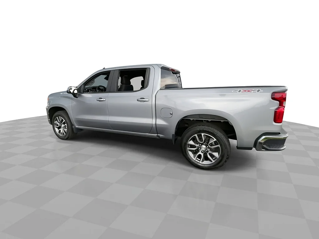 Used 2023 Sterling Gray Metallic Chevrolet LT image 7