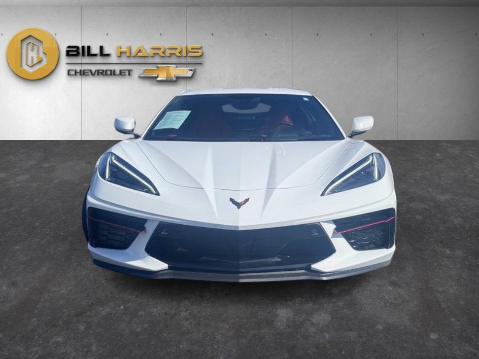 Used 2022 White Chevrolet Stingray image 2