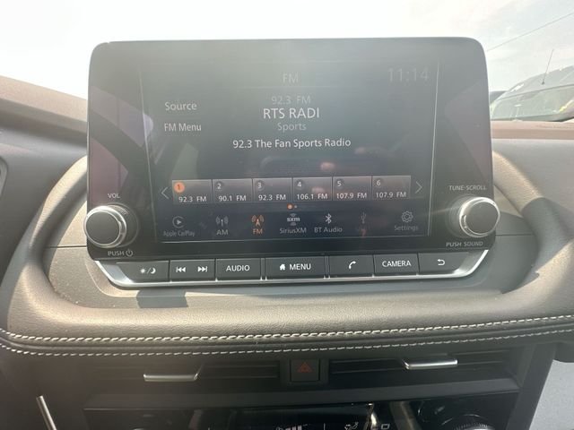 Used 2023 Gray Nissan SV image 18