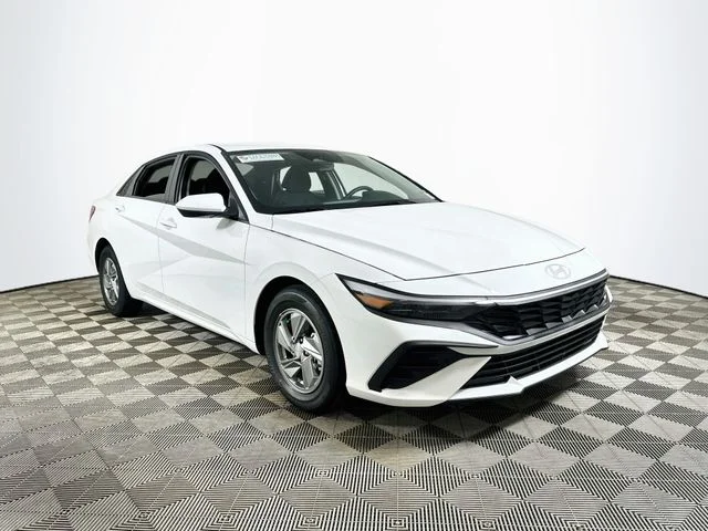 New 2026 White Hyundai SE image 1