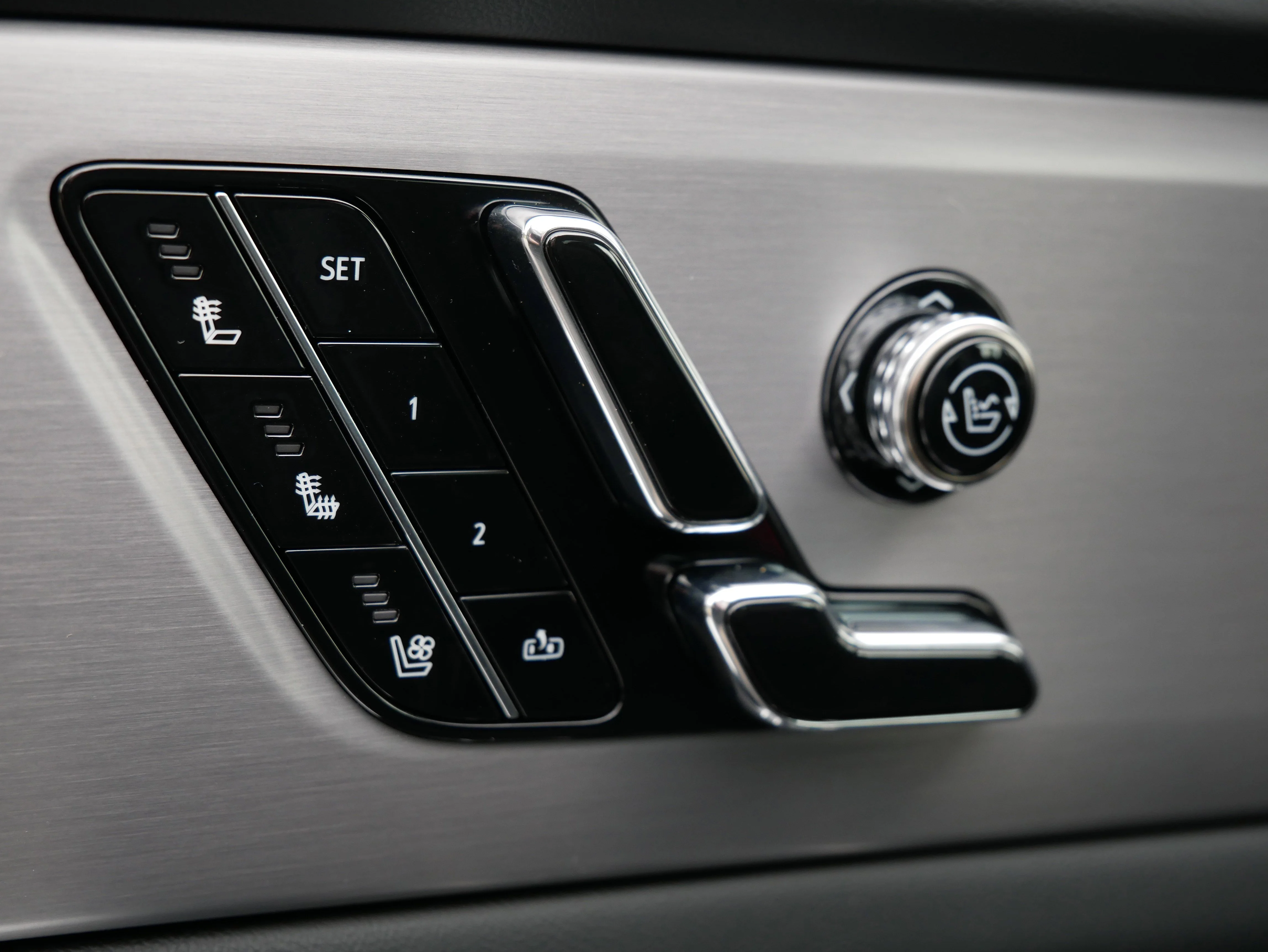 2026 Cadillac VISTIQ Sport - Photo 17