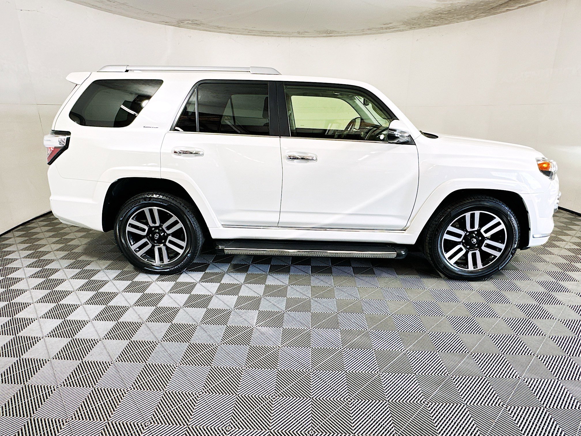 2023 Toyota 4Runner thumbnail 4