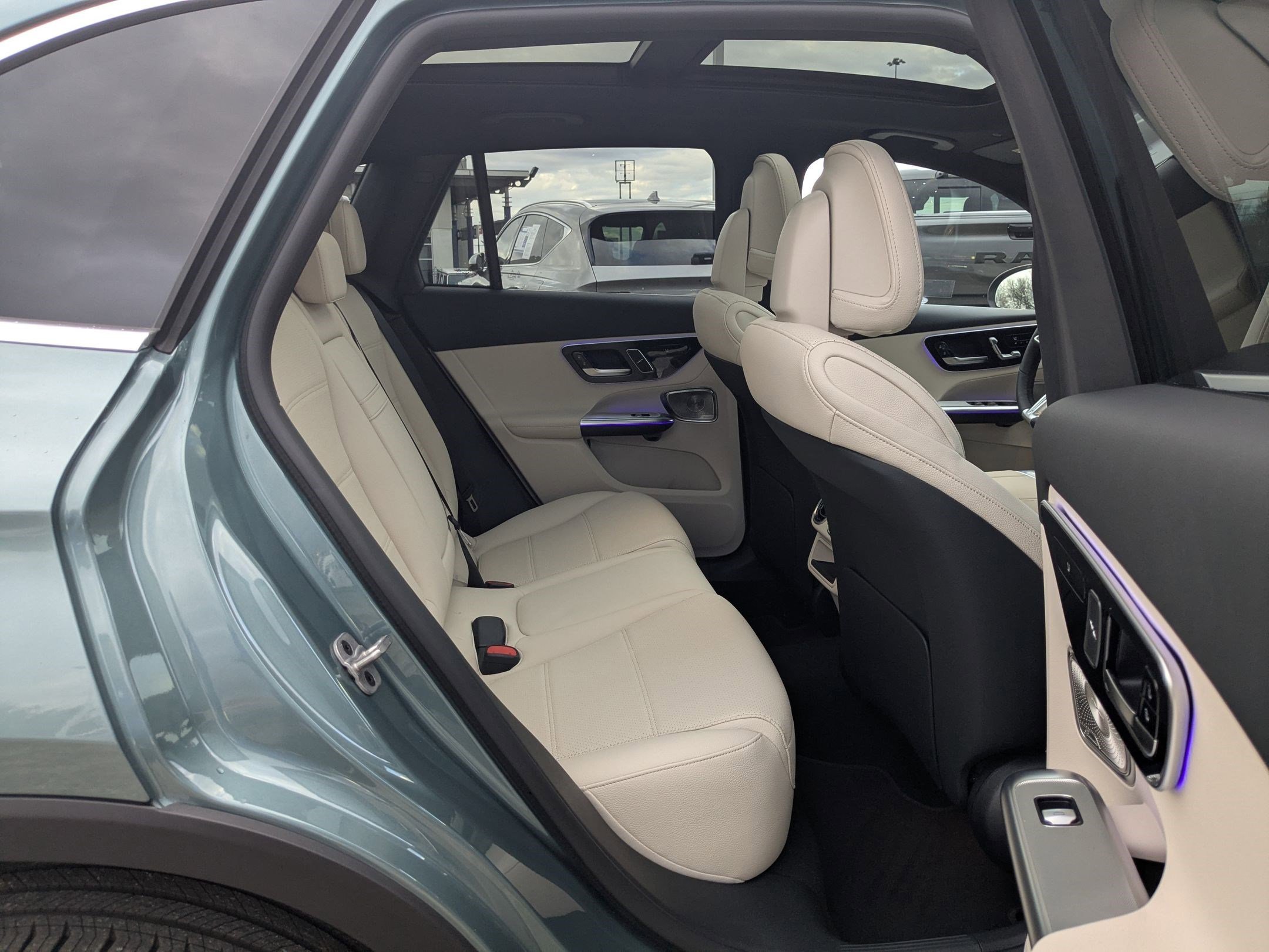 New 2026 Verde Silver Metallic Mercedes-Benz GLC 300 image 67