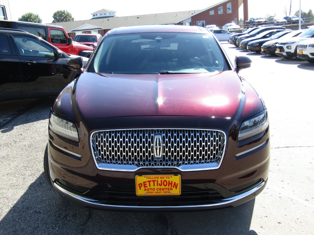 Used 2023 Red Lincoln Reserve image 13