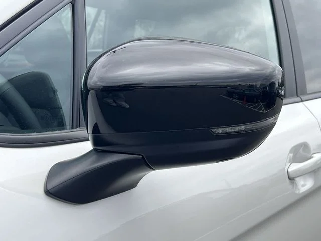 New 2026 CRYSTAL WHITE PEARL Subaru Limited image 41