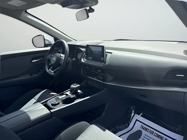 Used 2023 Silver Nissan SV image 18