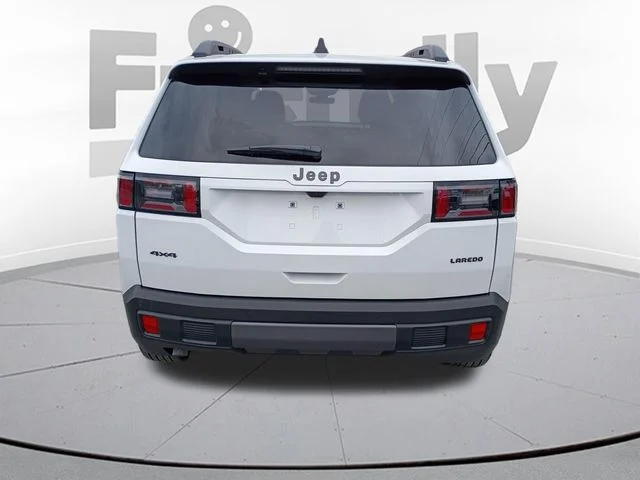 New 2026 Bright White Clear-Coat Exterior Paint Jeep Laredo image 6