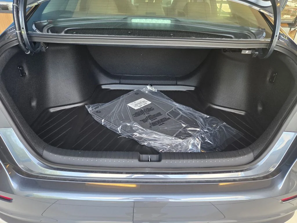 New 2026 Meteorite Gray Metallic Honda LX image 11