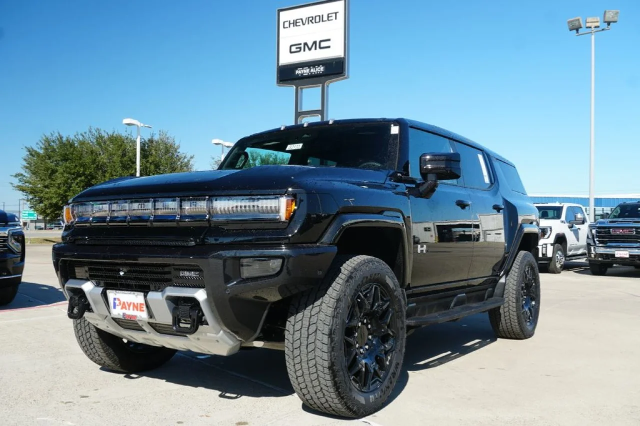 2026 GMC HUMMER EV