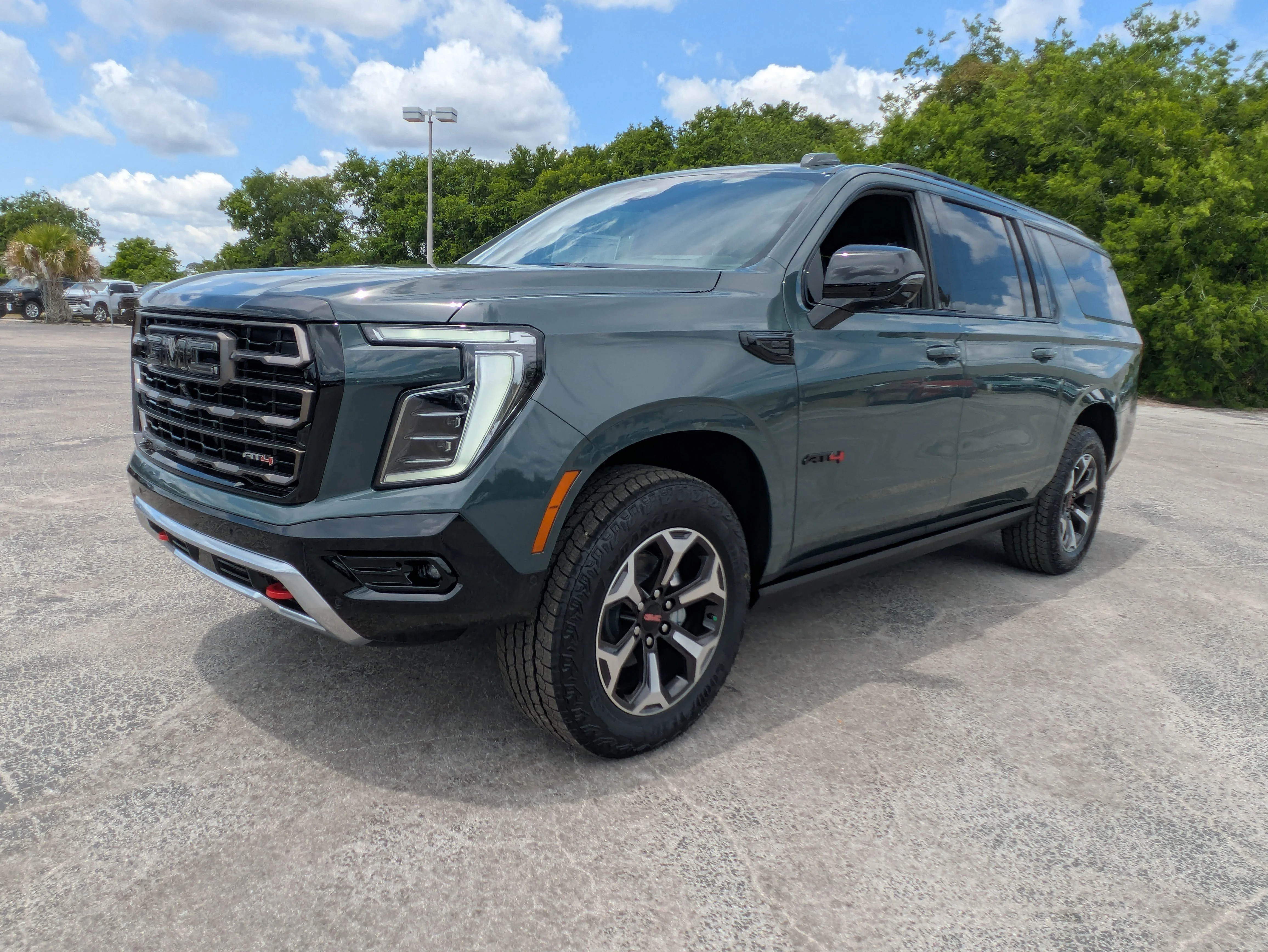 2026 GMC Yukon XL AT4 Ultimate - Photo 8
