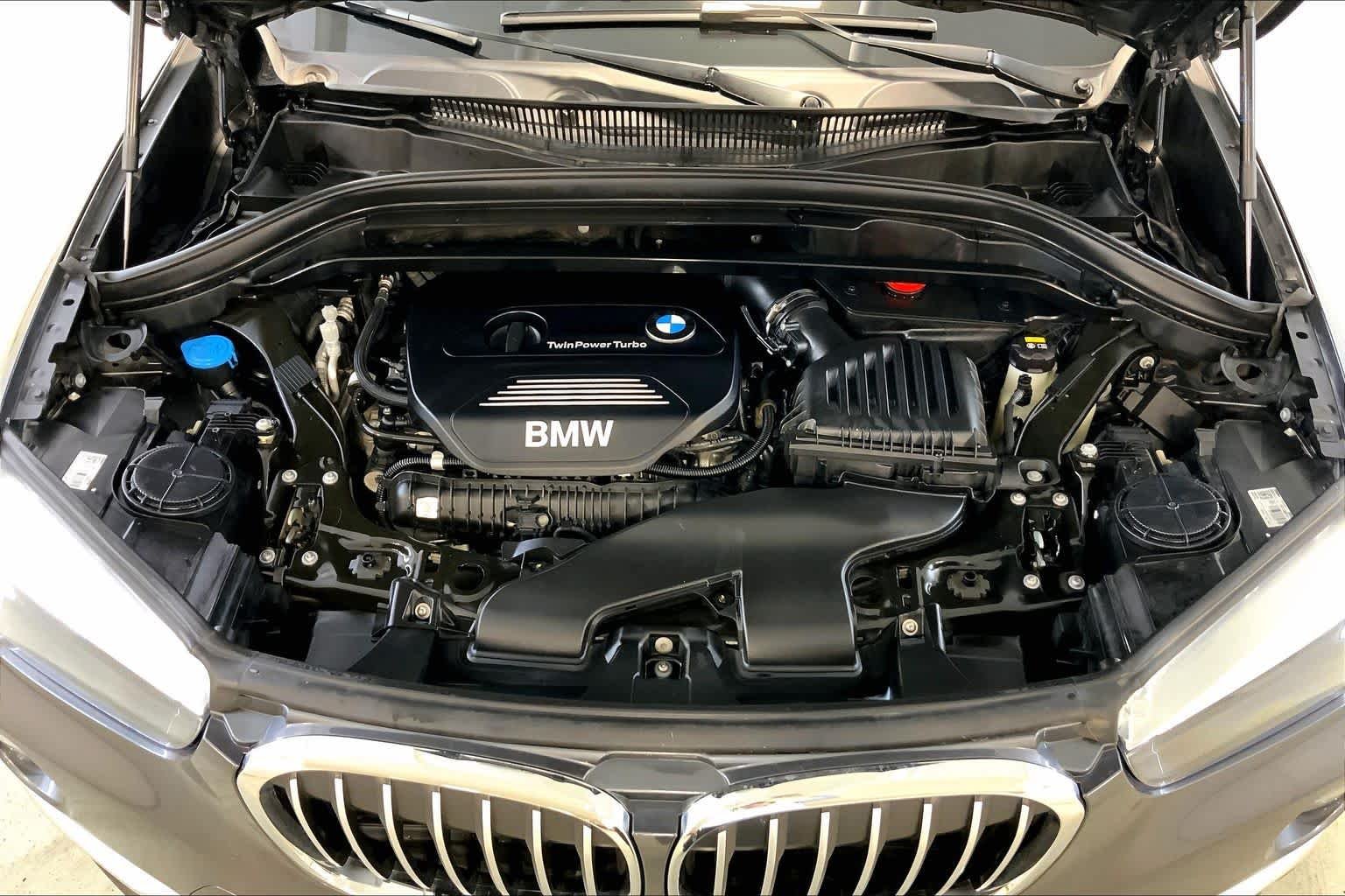 Used 2018 Mineral Gray Metallic BMW xDrive28i image 30