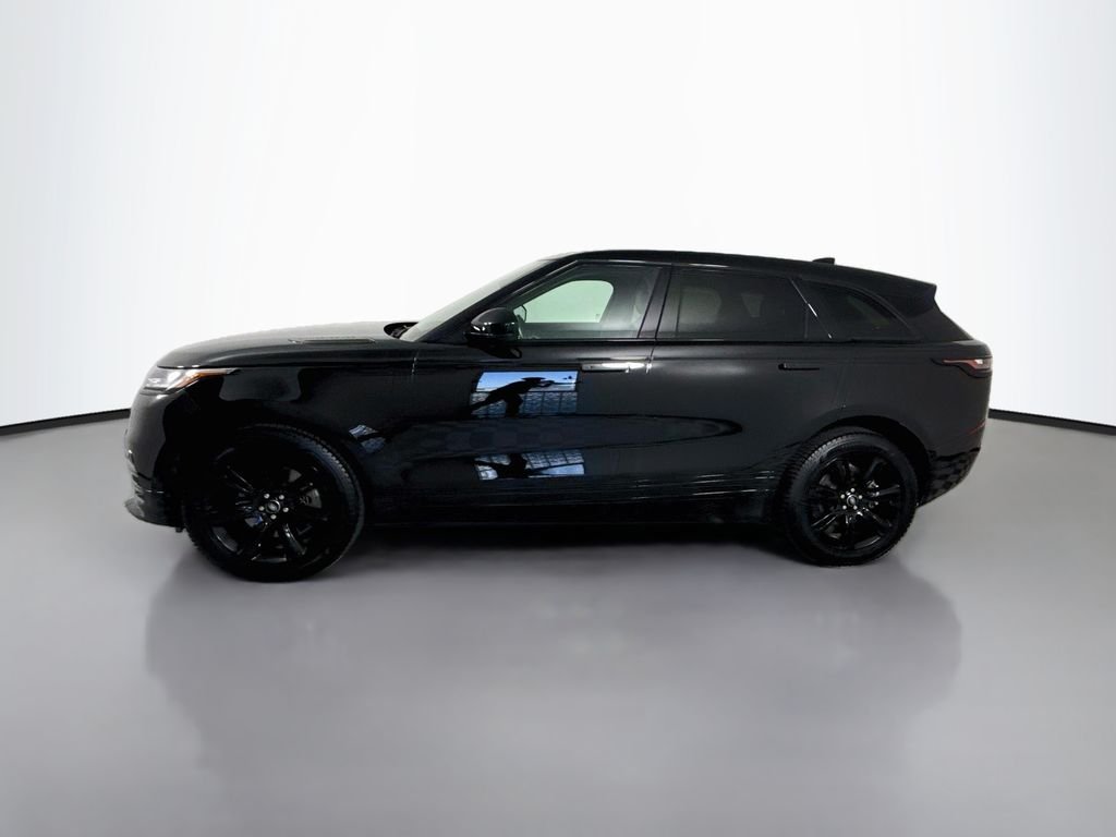 Used 2022 Black Land Rover P250 R-Dynamic S image 2