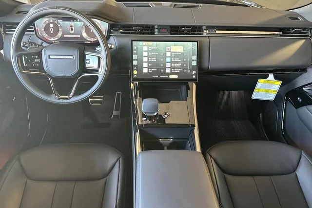 New 2026 British Racing Green Land Rover Dynamic SE image 12