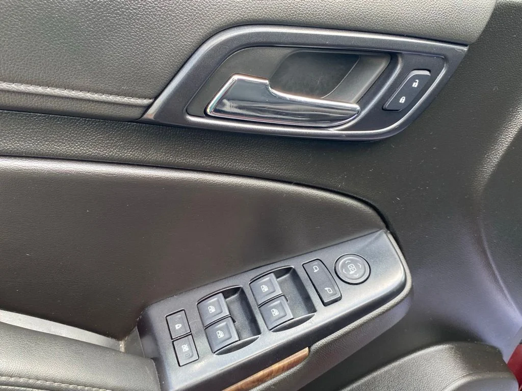 Used 2019 Red Chevrolet LS image 20