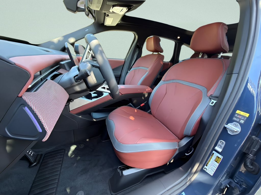 New 2027 Ocean Wave Blue Metallic BMW  image 12