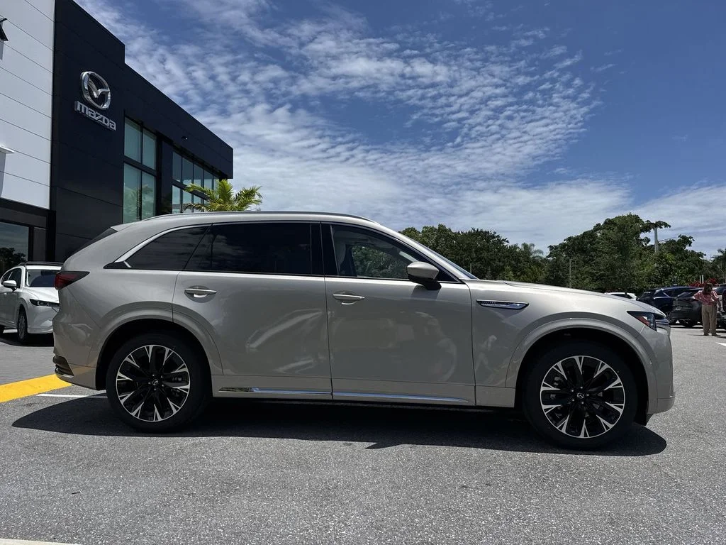 New 2026 Platinum Quartz Metallic Mazda 3.3 Turbo S Premium Plus AWD image 23