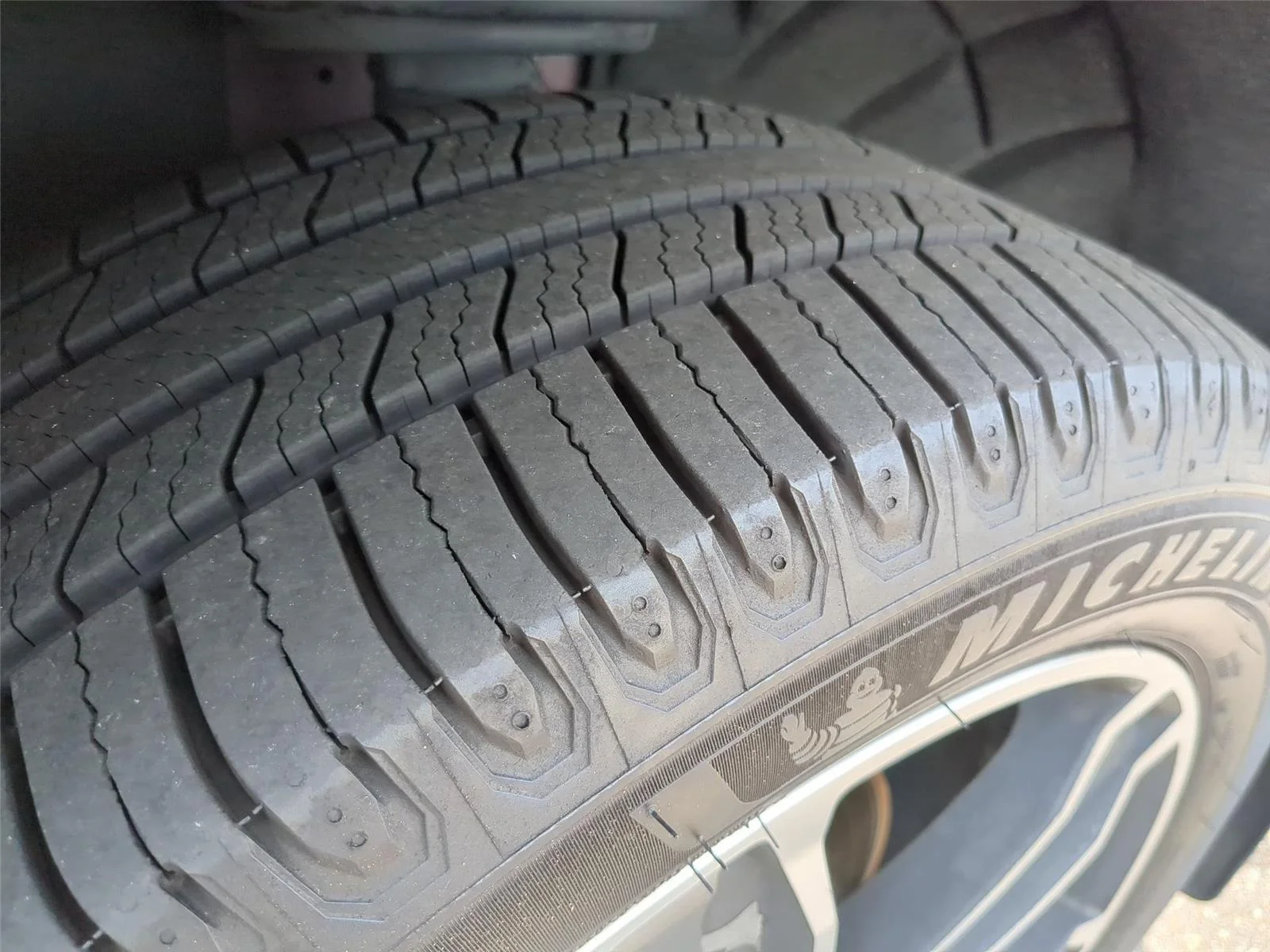 Used 2019 Red Quartz Tintcoat GMC Denali image 11