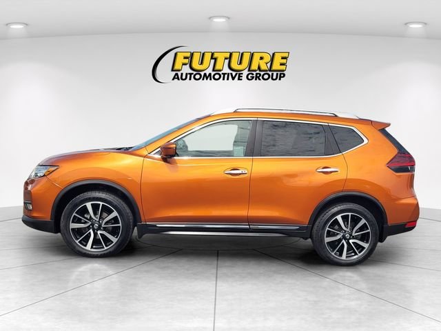 Used 2020 Orange Nissan SL image 6