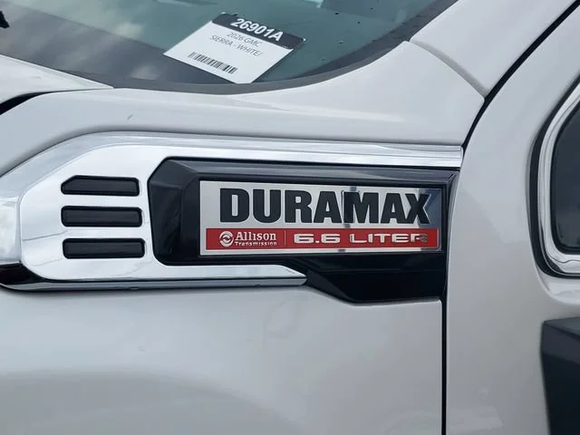 Used 2024 White Frost Tricoat GMC Denali image 30