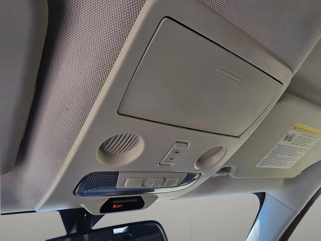 Used 2020 Smoke Metallic Ford SE image 20