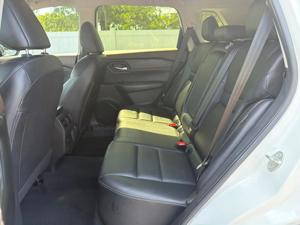 Used 2023 White Nissan SL image 44