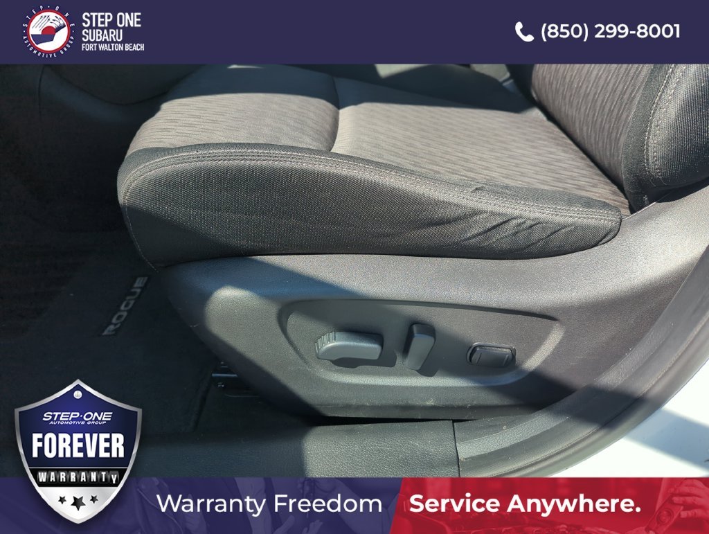 Used 2020 White Nissan SV image 13