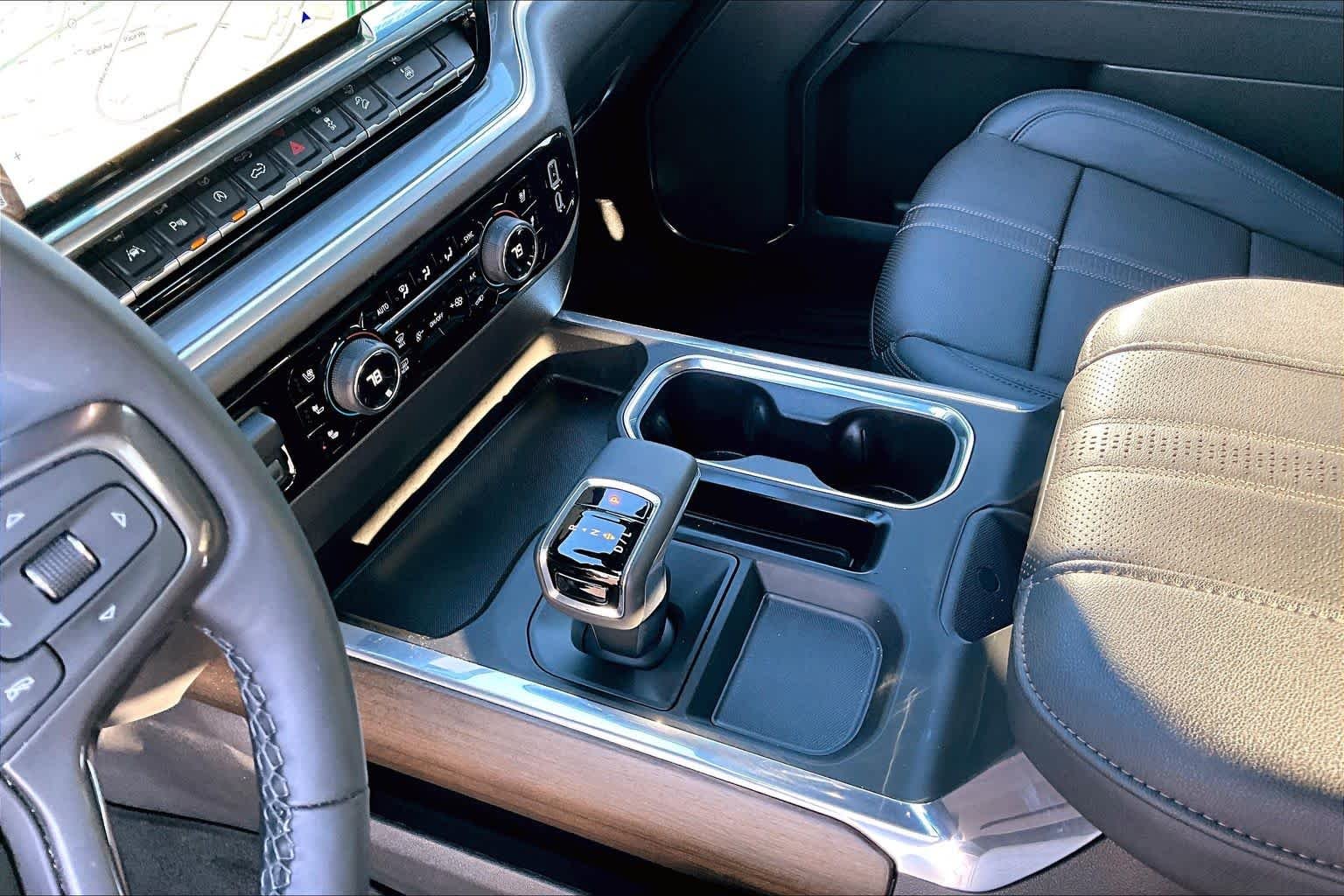 2025 Chevrolet Silverado 1500 High Country - Photo 42