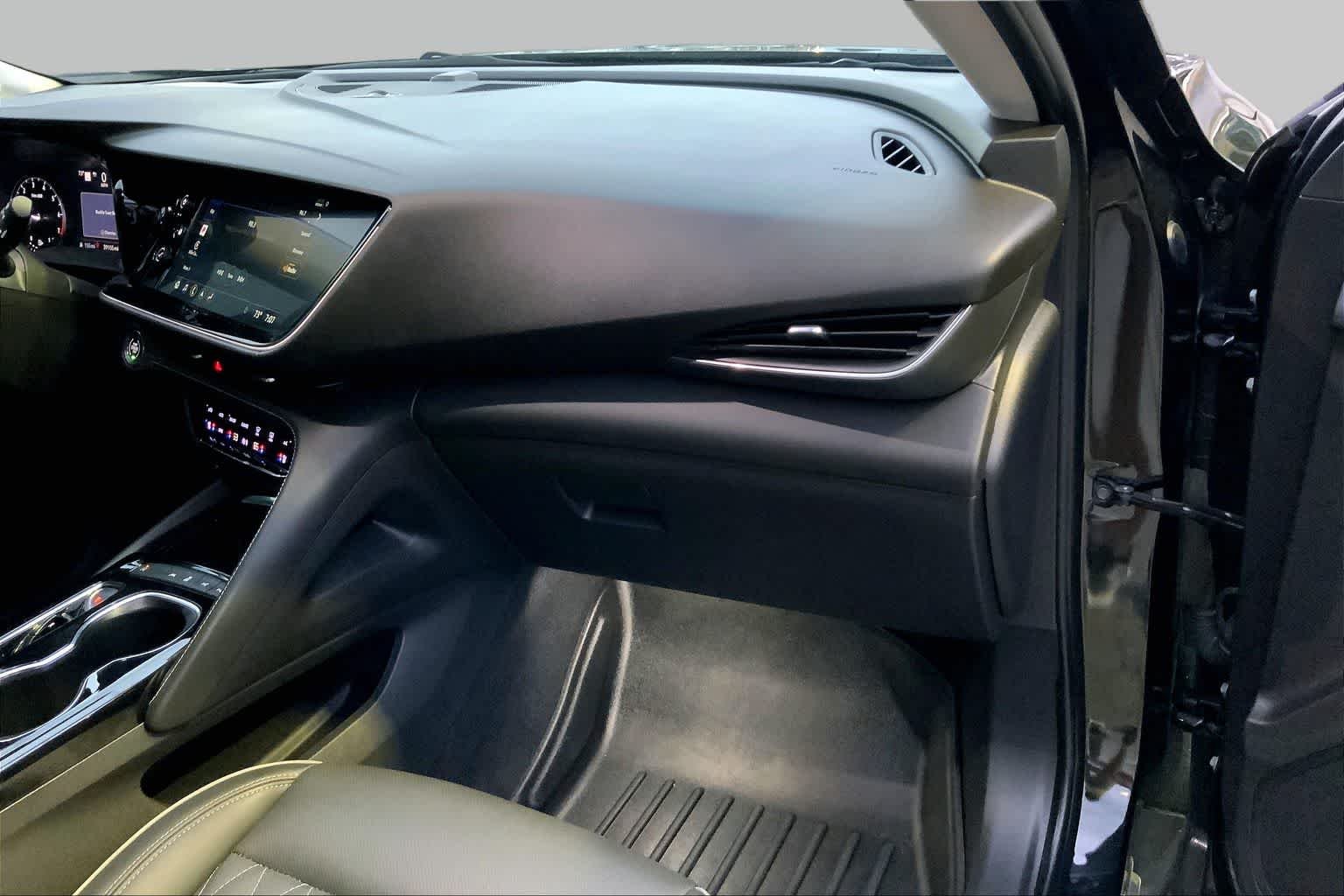 Used 2022 Ebony Twilight Metallic Buick Avenir image 18