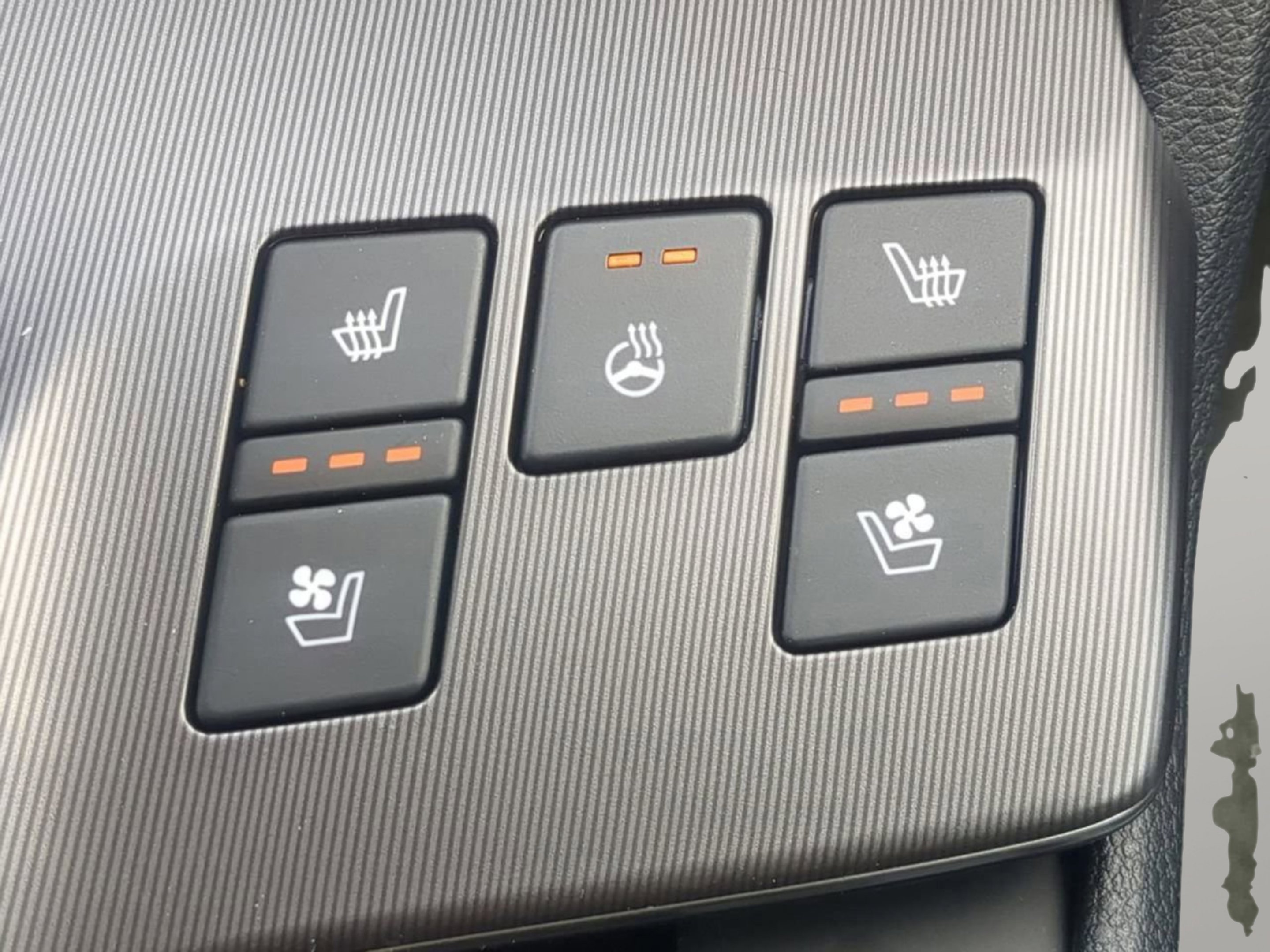 New 2026 Glacial White Pearl Kia SX-Prestige image 24