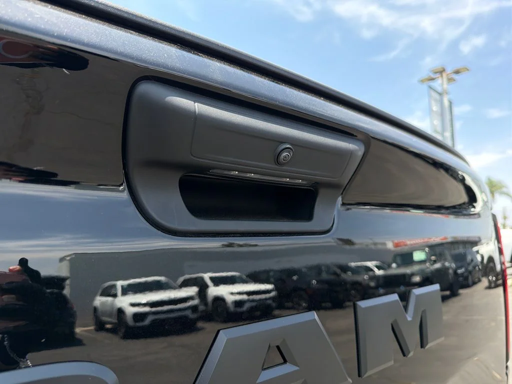 New 2026 Diamond Black Crystal Pearl-Coat Exterior Paint RAM Express image 31