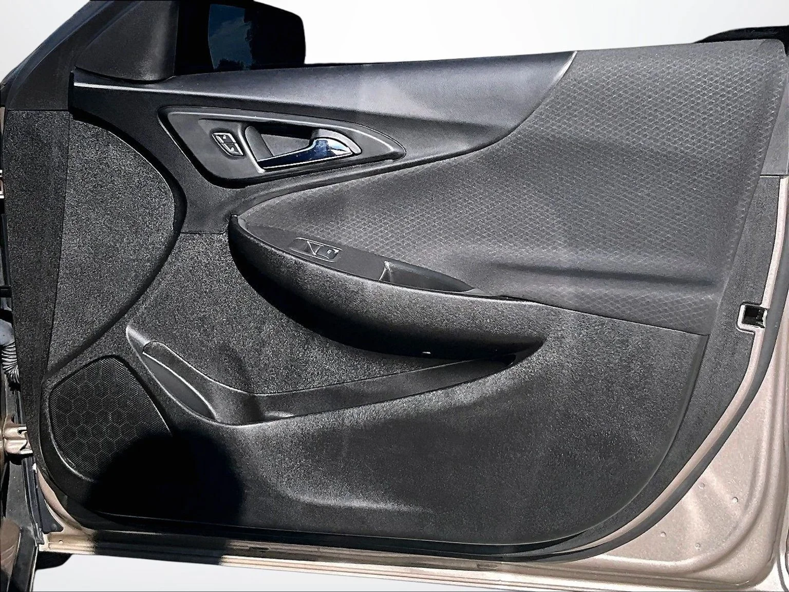 Used 2023 Gray Chevrolet LT image 22