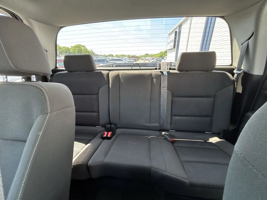 Used 2017 White Chevrolet LT image 25