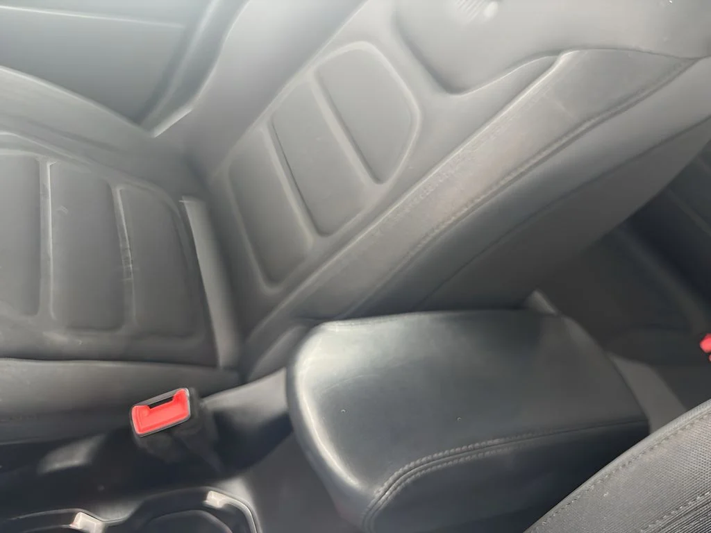 Used 2017 Alpine White Jeep Altitude image 22