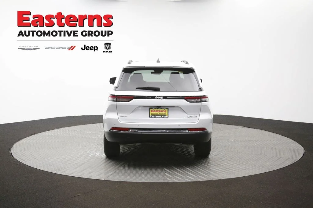 Used 2025 White Jeep Limited image 39