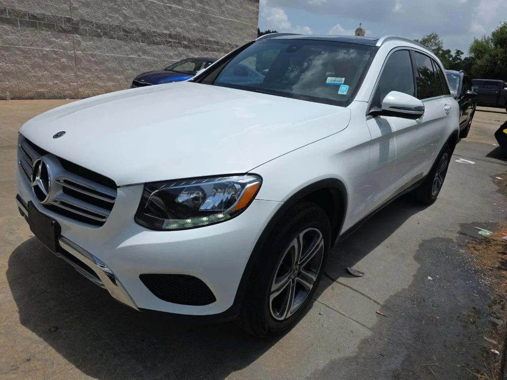 Used 2019 Polar White Mercedes-Benz 300 image 9