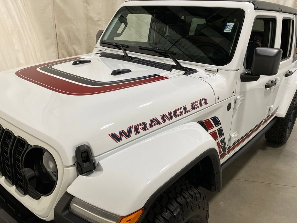 New 2026 Bright White Clearcoat Jeep  image 26