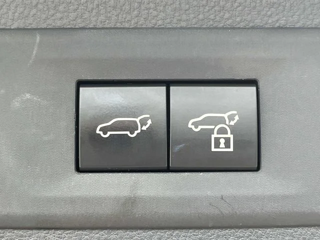 Used 2024 Silver Lexus 350 Luxury image 24