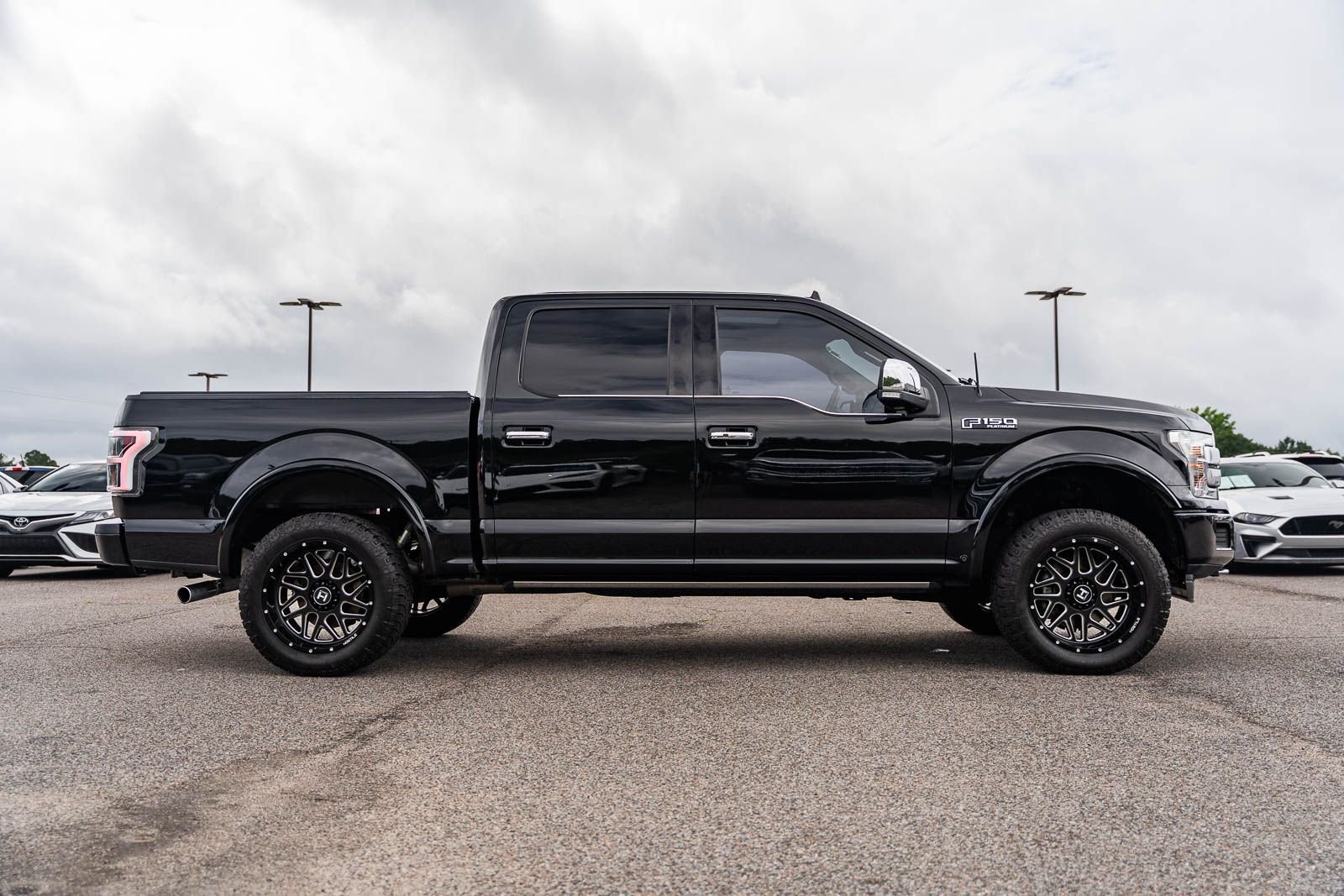 Used 2018 Black Ford Platinum image 7