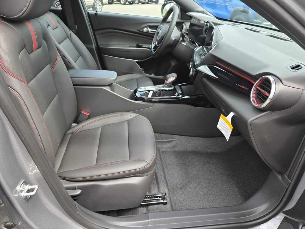 2026 Chevrolet Trax RS - Photo 13